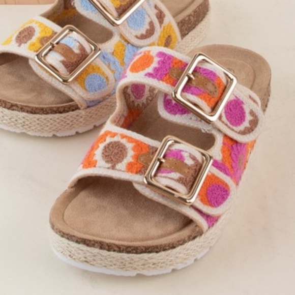Colorful Buckle Strap Sandals - Picture 5 of 5